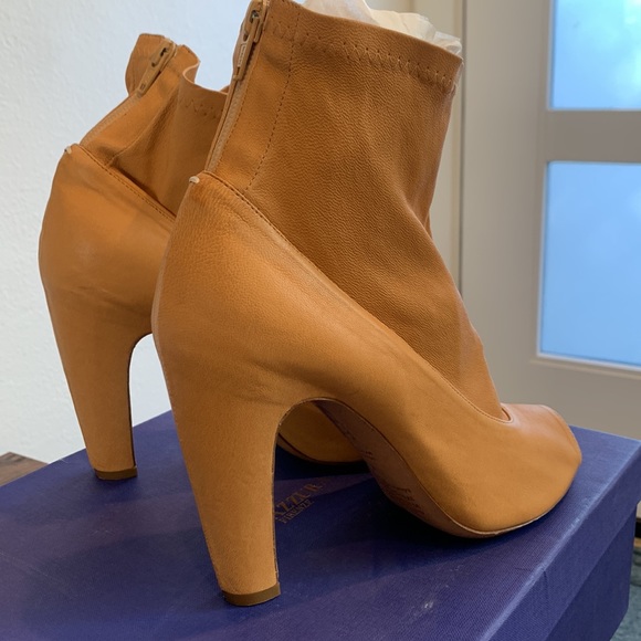 Maison Martin Margiela Open Toe Back Zip Booties in Tan - Picture 5 of 7